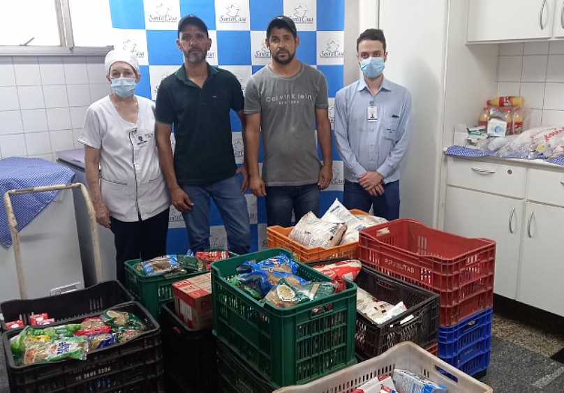Moradores de Dolcinópolis realizam jogo de futebol solidário e arrecadam alimentos para Santa Casa