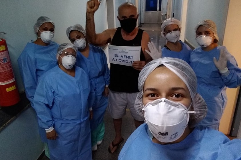 COVID-19: Paciente recebe alta da ala de Síndromes Gripais da Santa Casa de Misericórdia de Jales