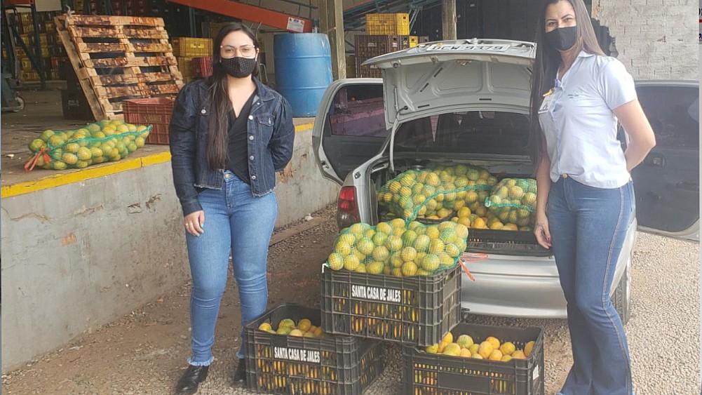 Santa Casa de Misericórdia de Jales recebe doações de tangerina para a campanha “Pomar Solidário