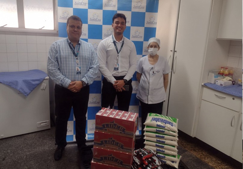 Banco SICOOB agência Jales realiza doação para Santa Casa de Jales