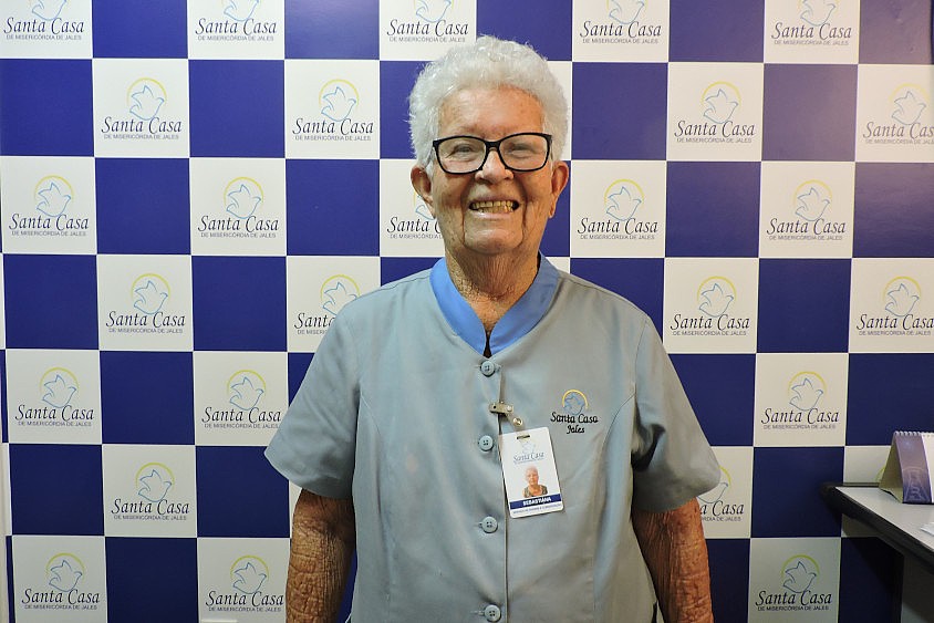 Colaboradora completa 45 anos de trabalho na Santa Casa de Misericórdia de Jales