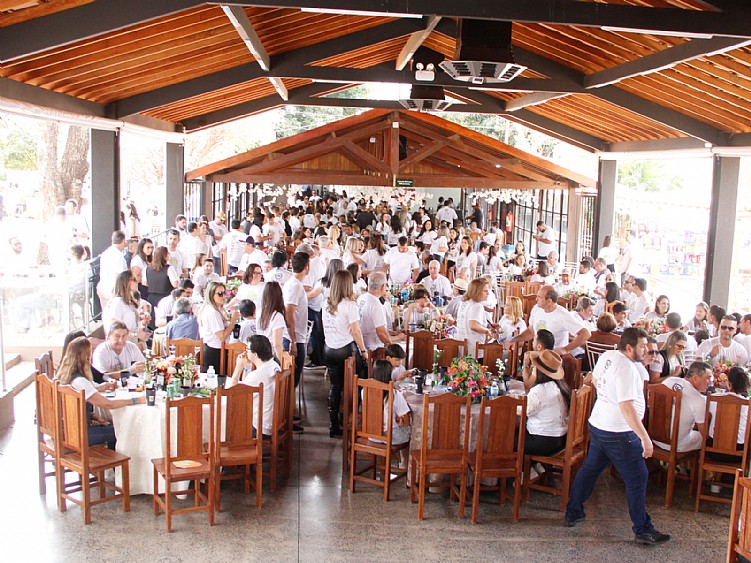  Solidariedade, sabor e animação marcam a primeira Santa Feijuca do Bem da Santa Casa de Jales