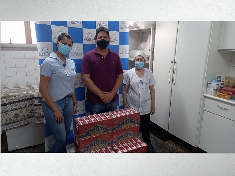 Rotary Club de Estrela DOeste realiza doação de leite integral para Santa Casa de Jales