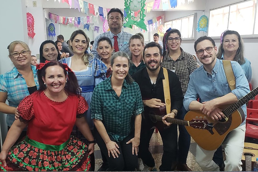 Santa Casa promove Festa Junina para colaboradores com comidas típicas e música boa