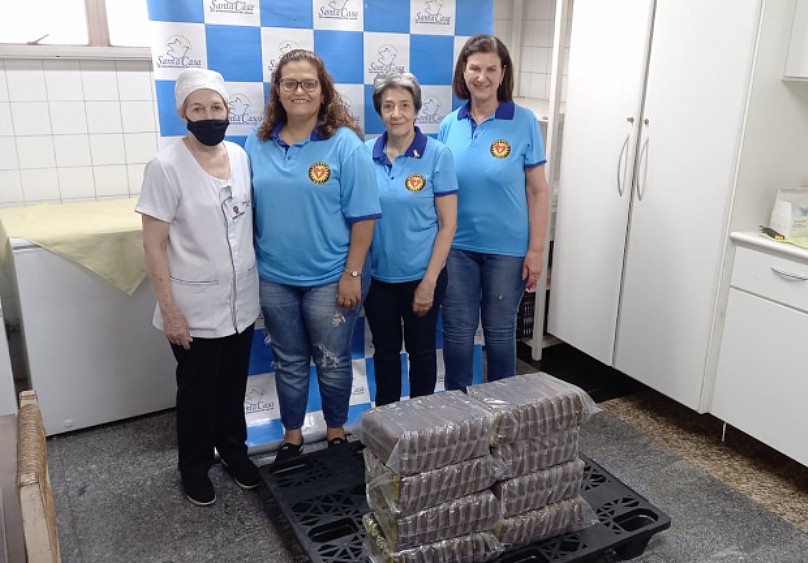 Grupo Capítulo Amor e Luz realizam doação de café para Santa Casa de Jales