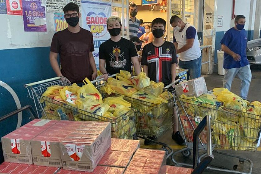 Grupo de DeMolay realiza nova arrecadação de alimentos em prol a Santa Casa de Misericórdia de Jales