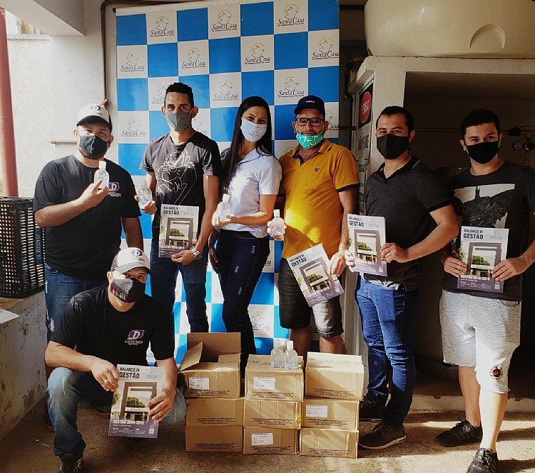 Santa Casa de Jales recebe doação de “1ª Live do Bem de Dirce Reis