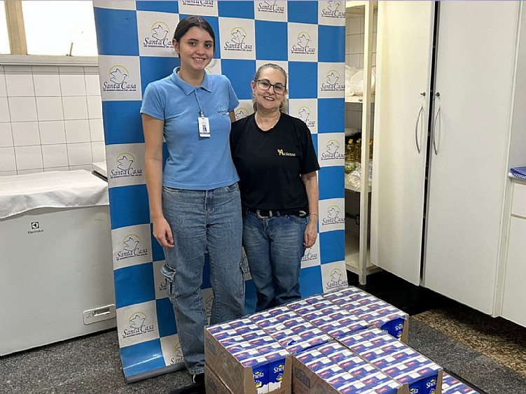 Acácias da Loja Coronel Balthazar doam mais de 160 litros de leite para Santa Casa Regional de Jales