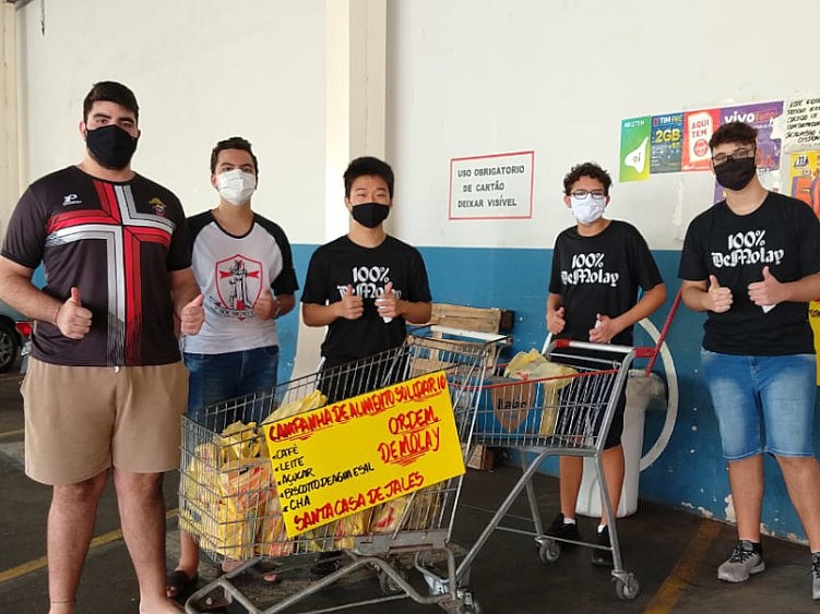 Grupo da Ordem DeMolay realiza arrecadação de alimentos em prol da Santa Casa de Misericórdia de Jales