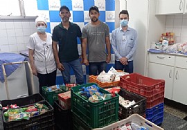 Moradores de Dolcinópolis realizam jogo de futebol solidário e arrecadam alimentos para Santa Casa