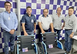 Santa Casa de Jales recebe doação de cadeiras de rodas do Rotary Jales