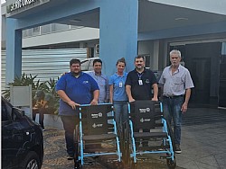 Rotary Club Grandes Lagos realiza doação de cadeiras de rodas para Santa Casa de Jales