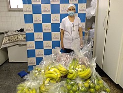 Grupo “Amigas com amor realiza doações de frutas para a Santa Casa de Misericórdia de Jales