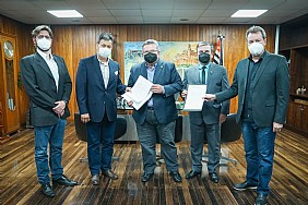Representantes da Santa Casa realizam visita ao Presidente da Assembleia Legislativa de São Paulo, Carlão Pignatari
