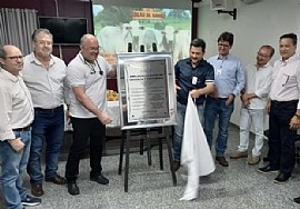 Provedor Carlos Toshiro realiza solenidade de descerramento das placas de novas readequações e serviços